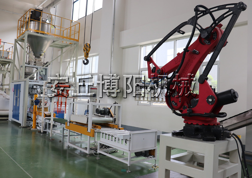 有機(jī)肥料全自動(dòng)包裝機(jī)為什么備受企業(yè)的好評(píng)？