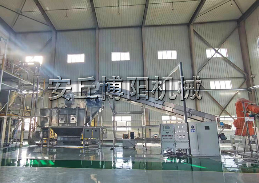 片堿自動(dòng)拆垛拆包機(jī)的特點(diǎn)和技術(shù)原理是什么？